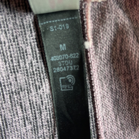 Pink by Victoria’s Secret Seamless Lightly Lined Sports Bra Size M - Picture 10 of 11